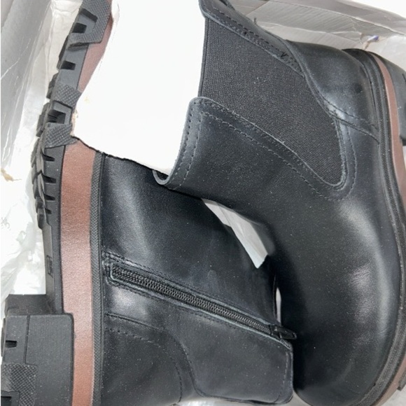 White Mountain Women's Righteous Lug Sole Chelsea Booties 8.5 - Picture 8 of 13